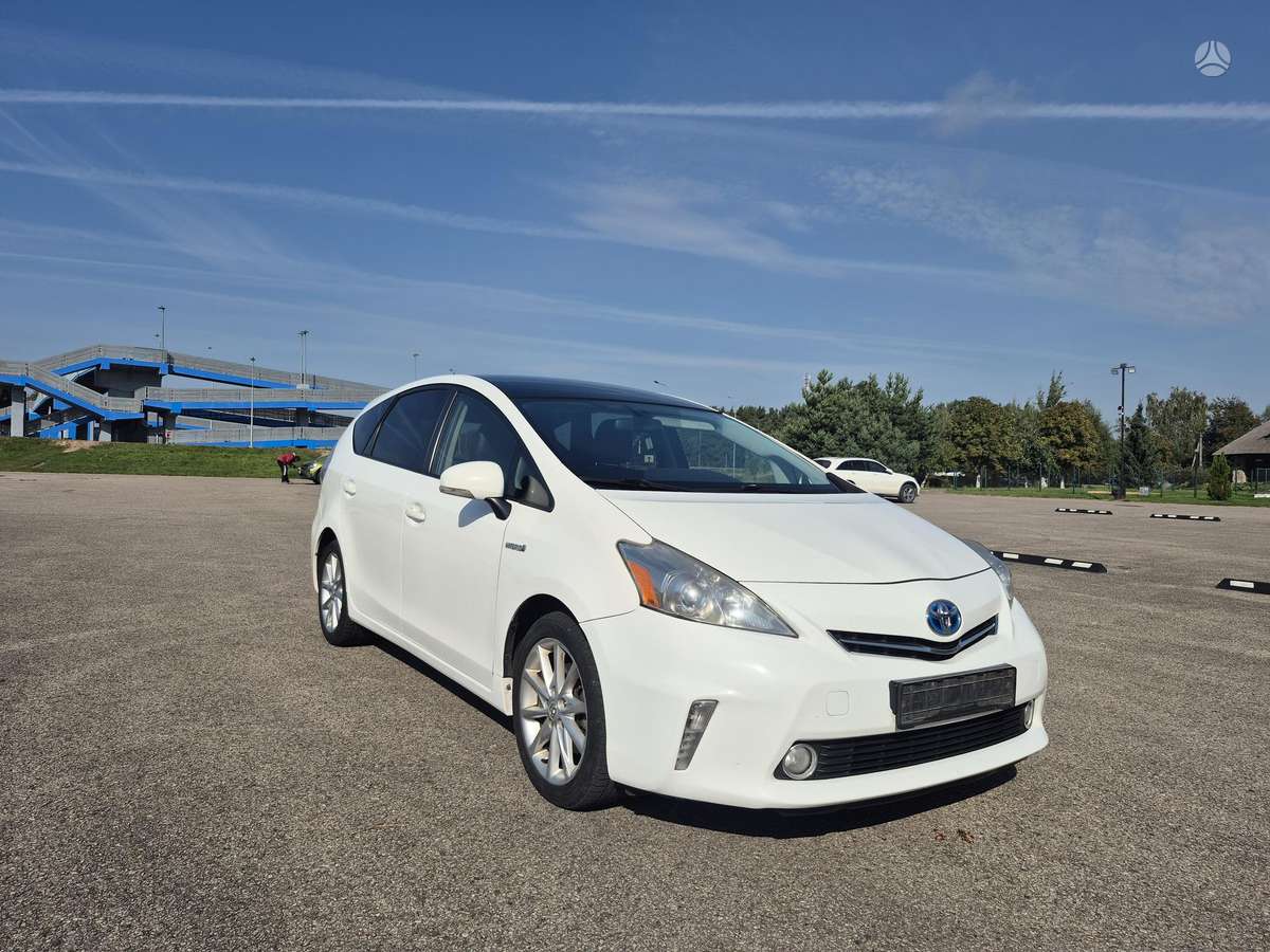 Toyota Prius+ - 12