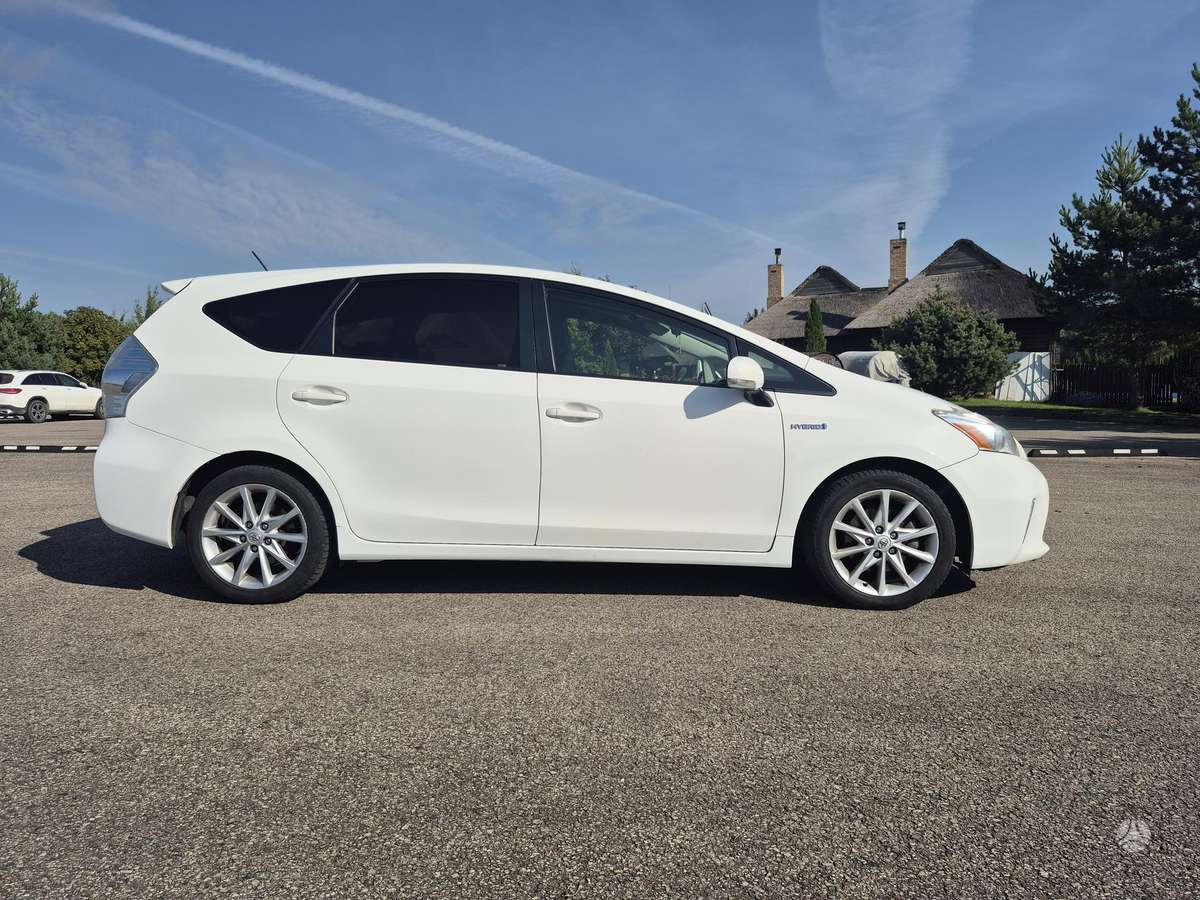 Toyota Prius+ - 8