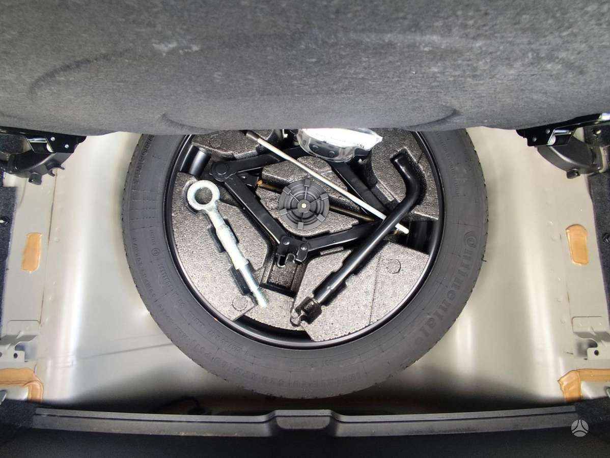 Volvo S80, 2.4 l., Седан