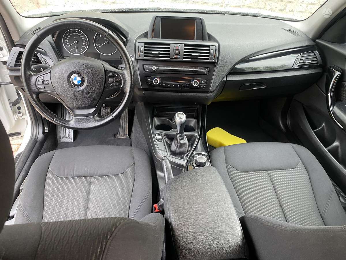 BMW 116, 1.6 l., hatchback