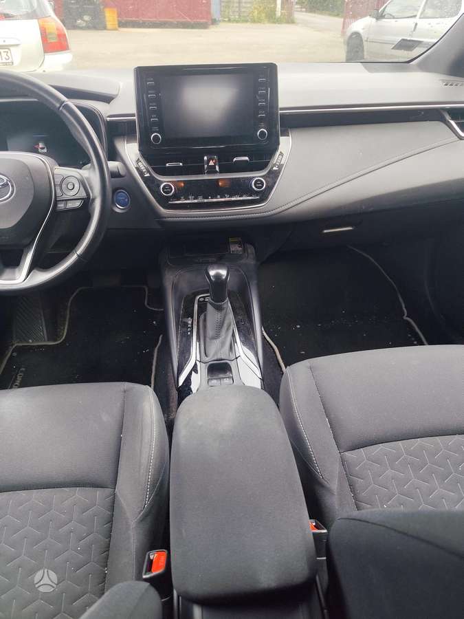 Toyota Corolla - 4