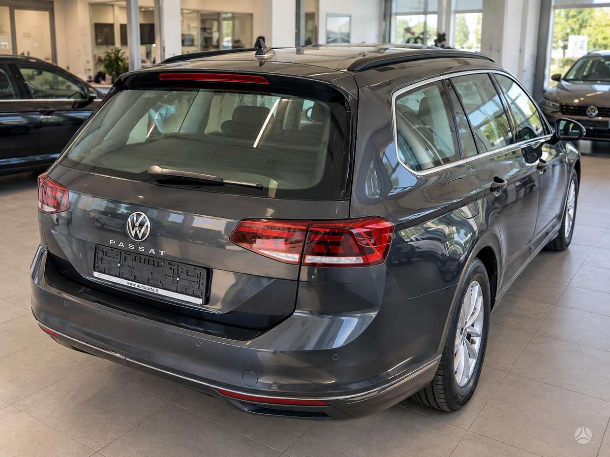 Volkswagen Passat - 2