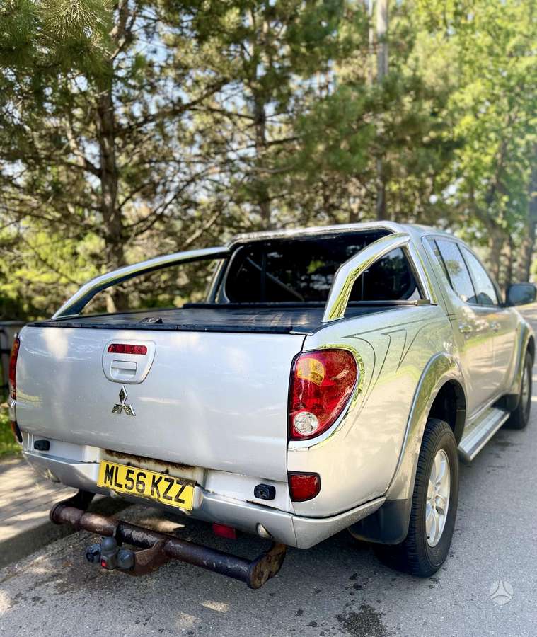 Mitsubishi L200 - 7