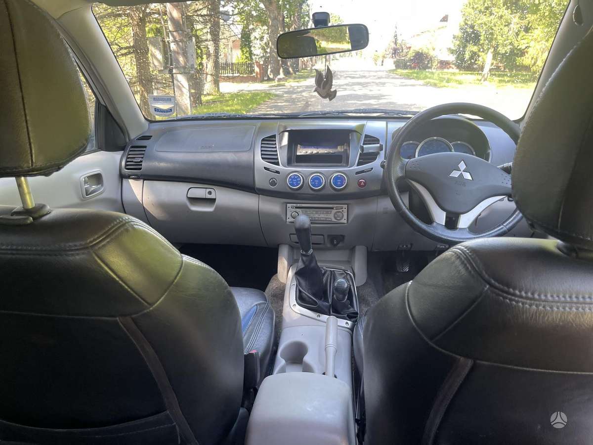Mitsubishi L200 - 11