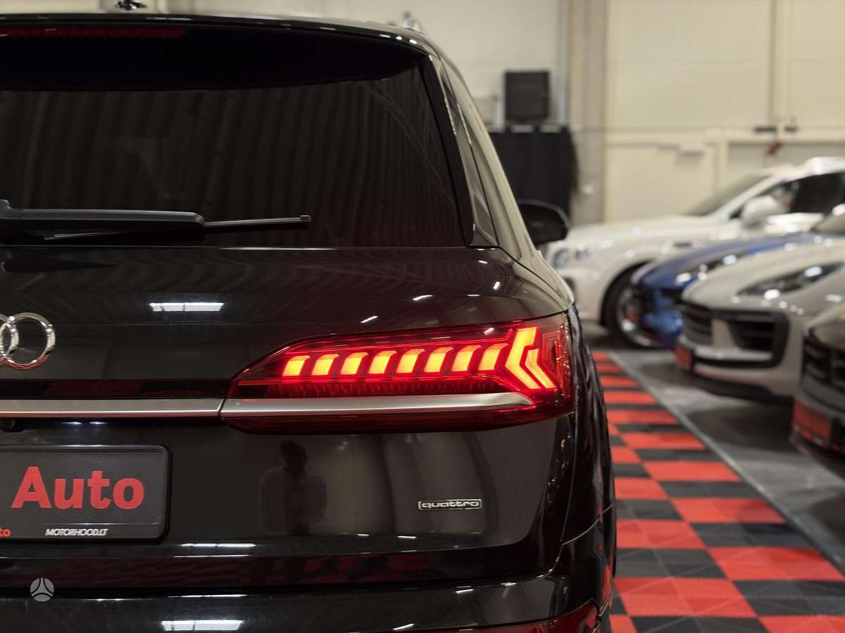 Audi Q7 - 8