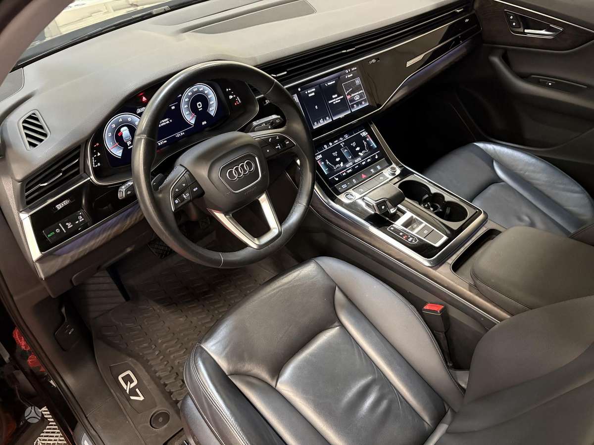 Audi Q7 - 11