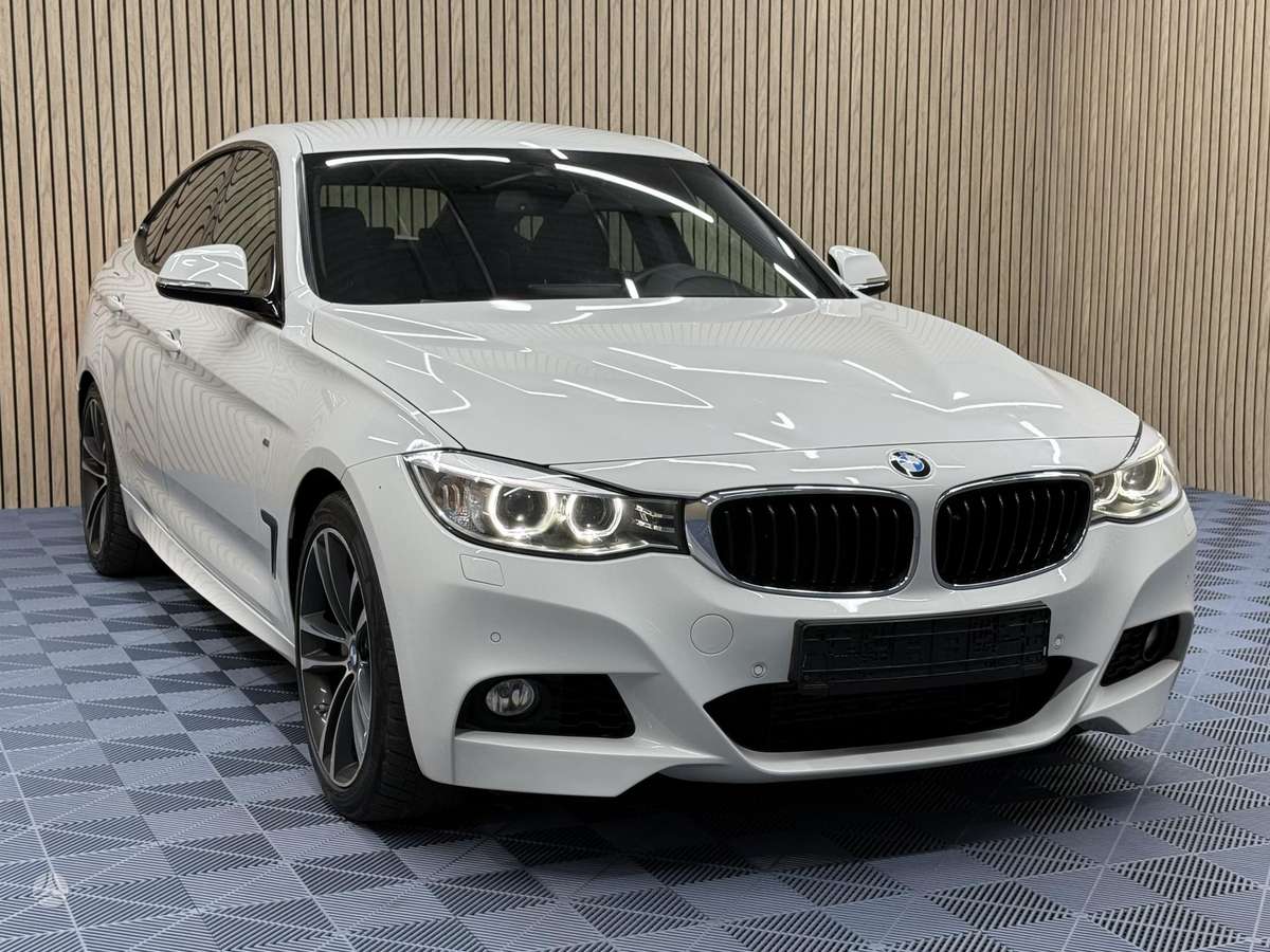 BMW 335 Gran Turismo - 1