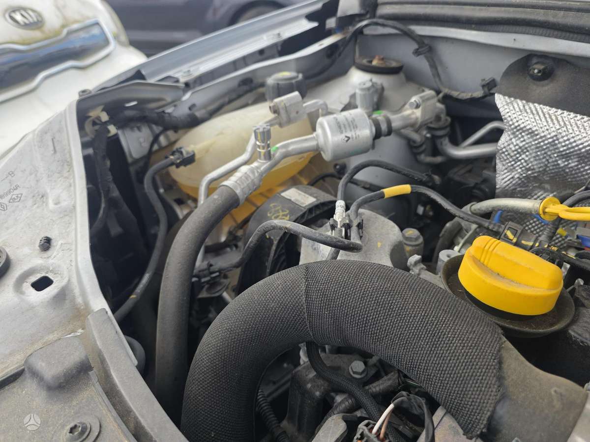 Dacia Sandero - 4