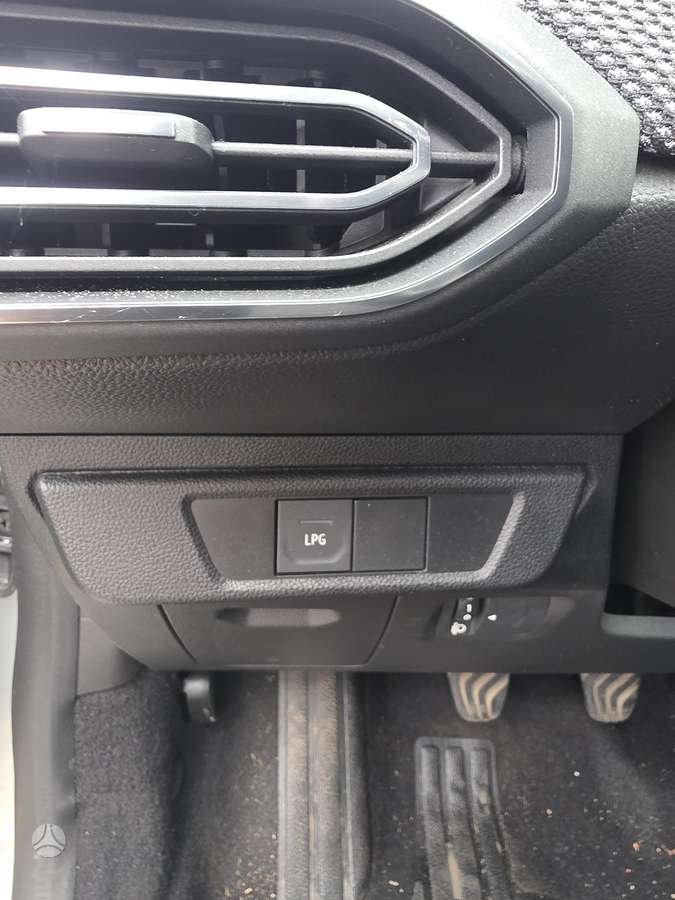 Dacia Sandero - 9