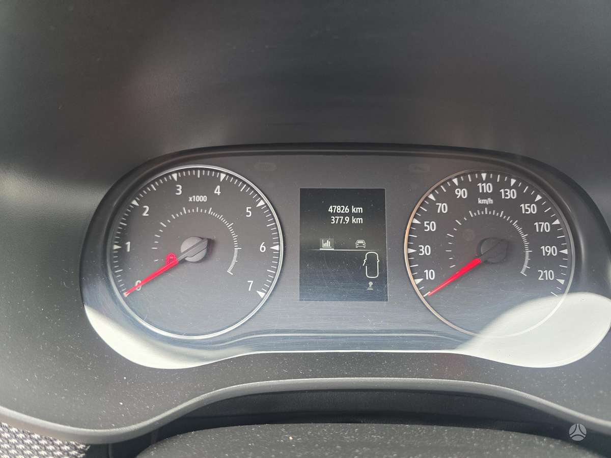 Dacia Sandero - 11