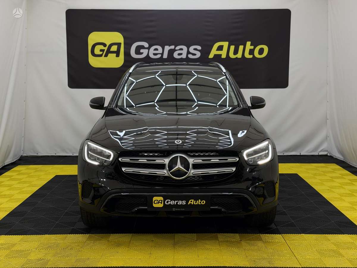 Mercedes-Benz GLC300 - 7
