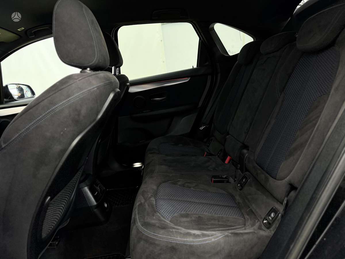 BMW 218 Active Tourer - 11