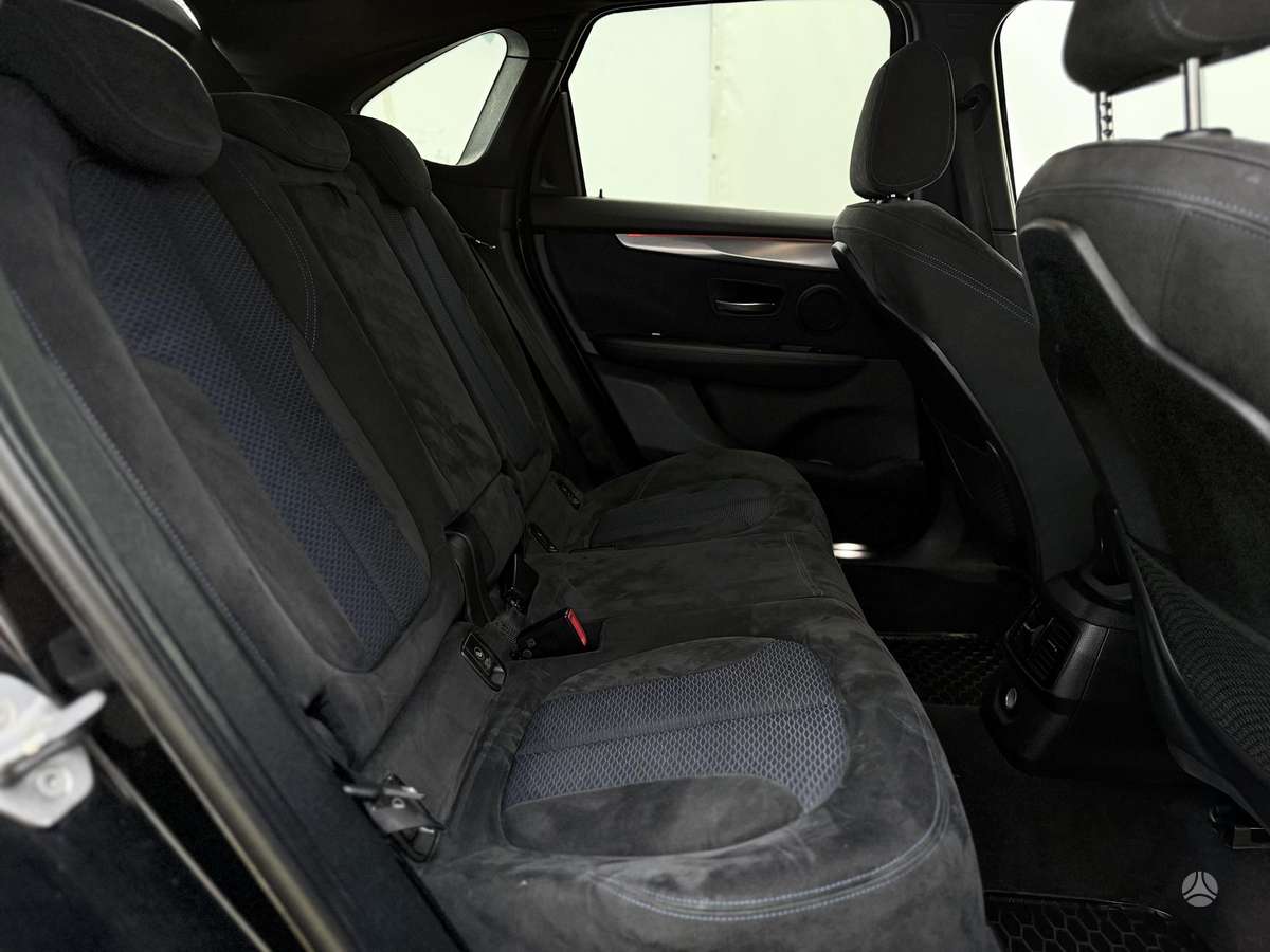 BMW 218 Active Tourer - 12