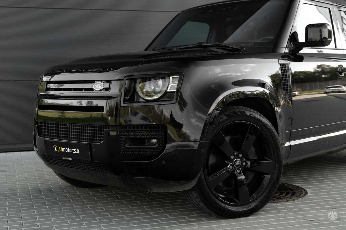 Land Rover Defender - 2