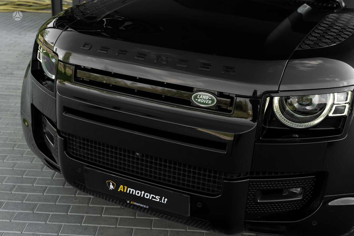 Land Rover Defender - 7