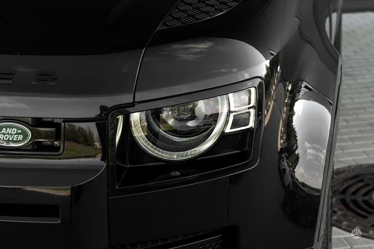 Land Rover Defender - 8