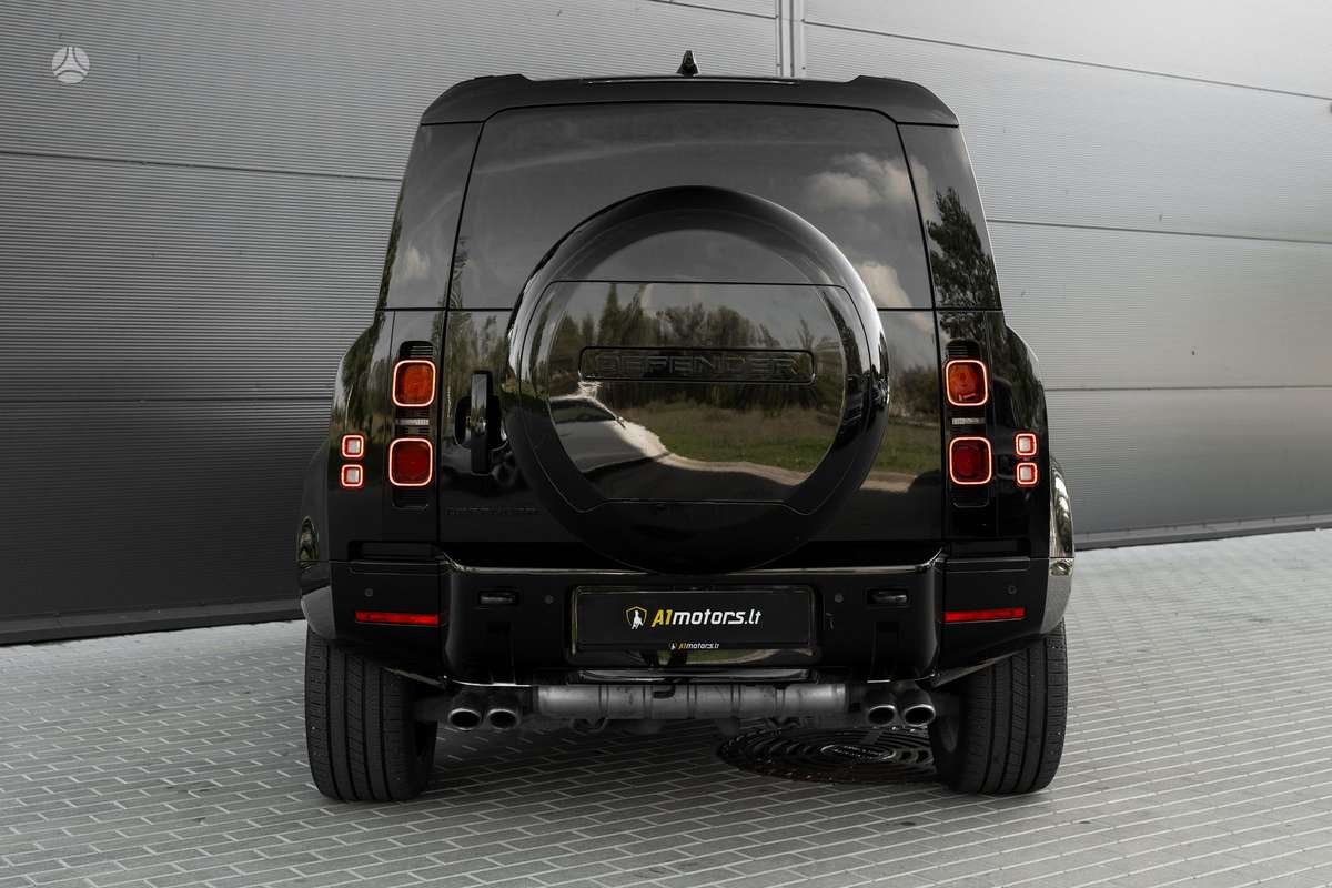 Land Rover Defender - 12