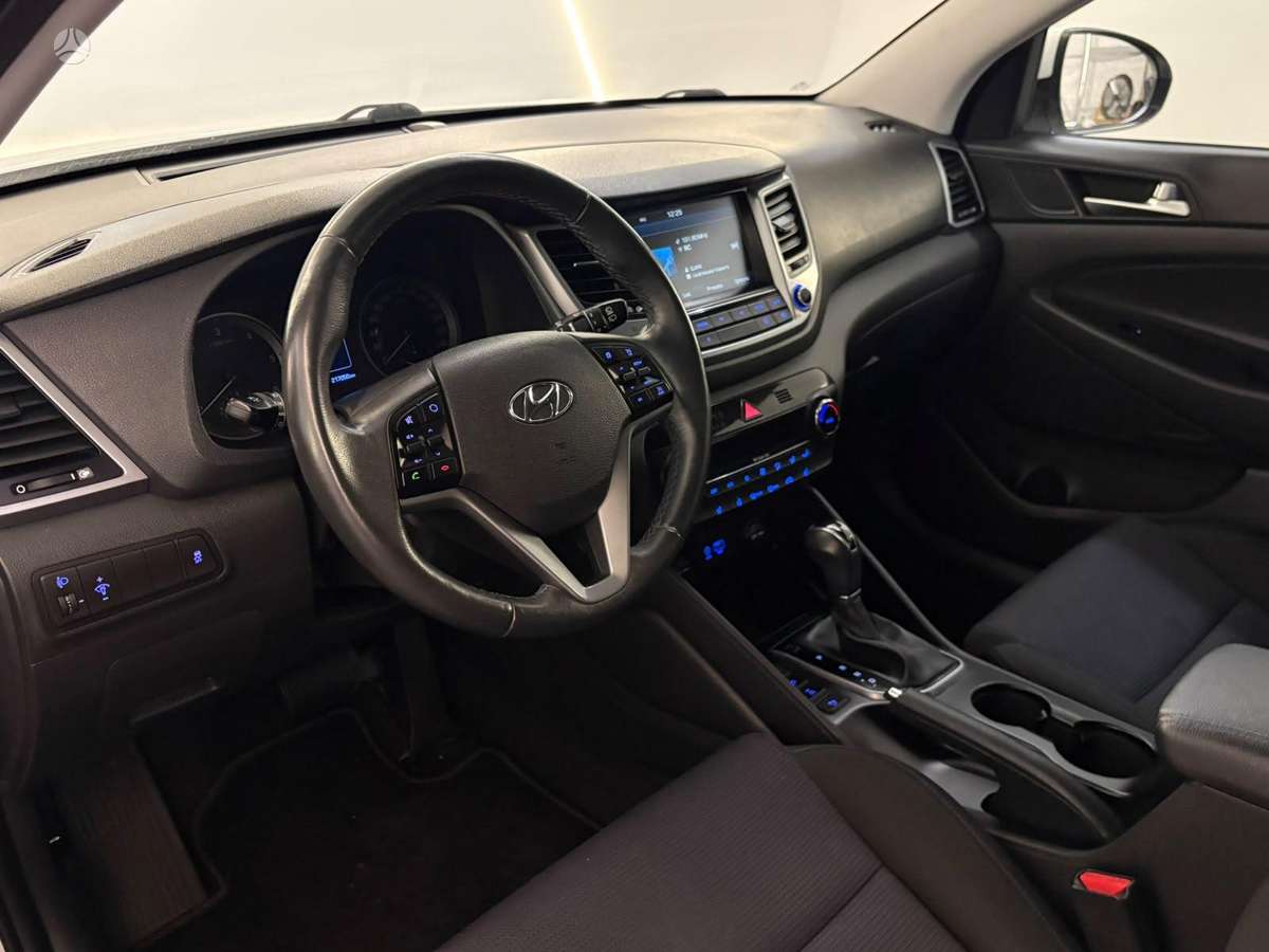Hyundai Tucson - 2