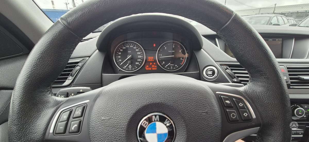 BMW X1 - 8
