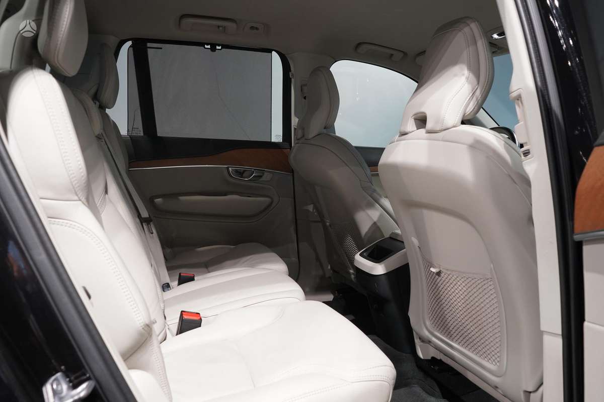 Volvo XC90 - 12