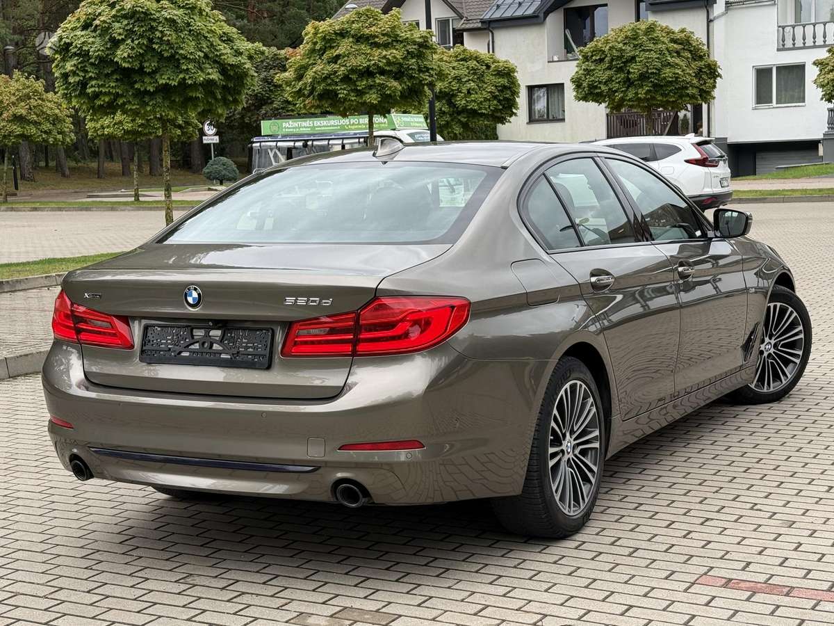 BMW 520, 2.0 l., Седан
