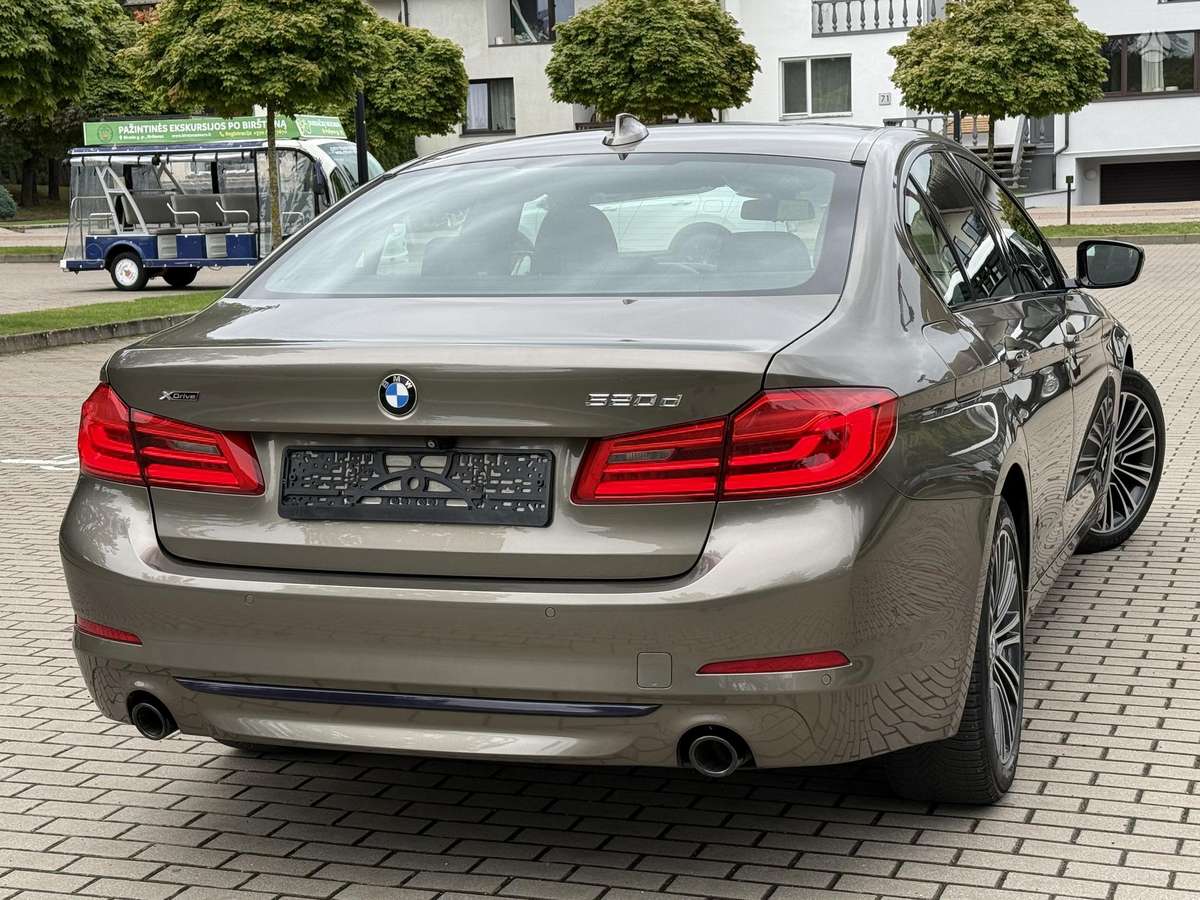 BMW 520, 2.0 l., Седан