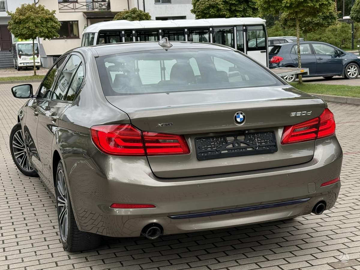 BMW 520, 2.0 l., Седан