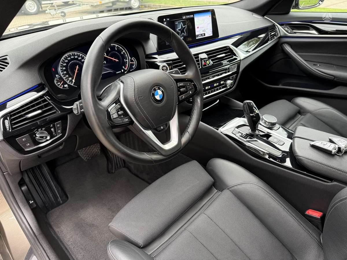 BMW 520, 2.0 l., Седан