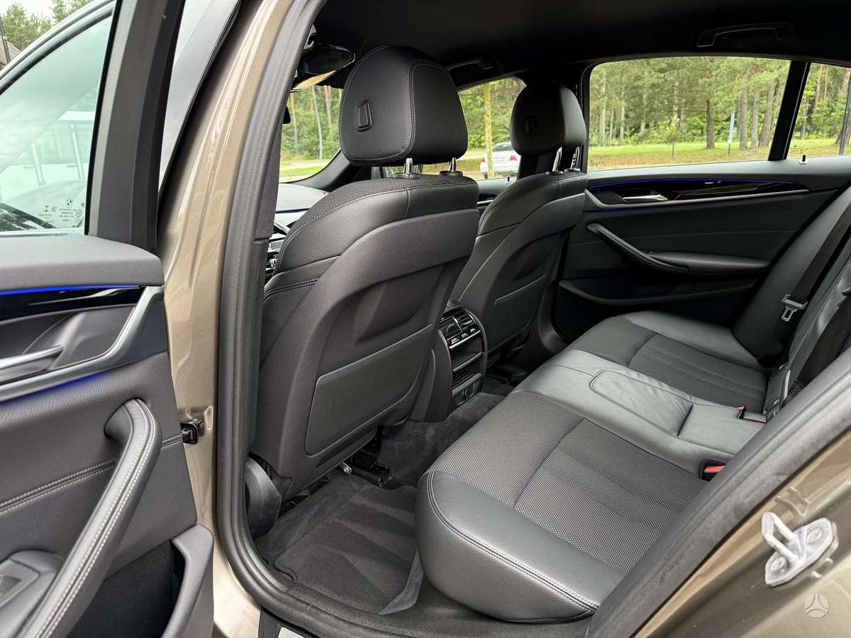 BMW 520, 2.0 l., Седан