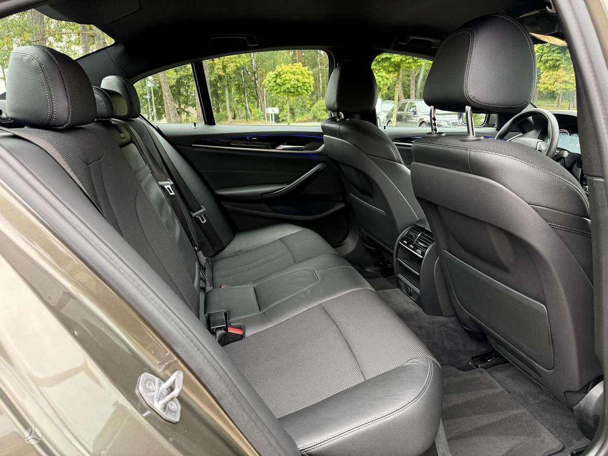 BMW 520, 2.0 l., Седан