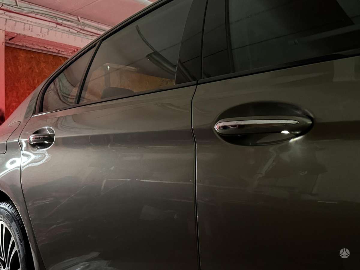 BMW 520, 2.0 l., Седан