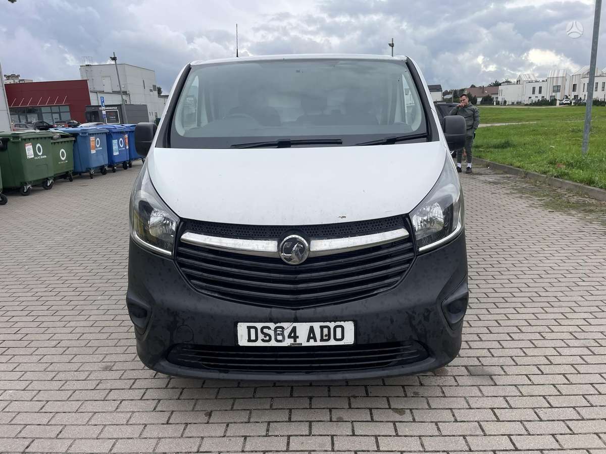Opel Vivaro - 8