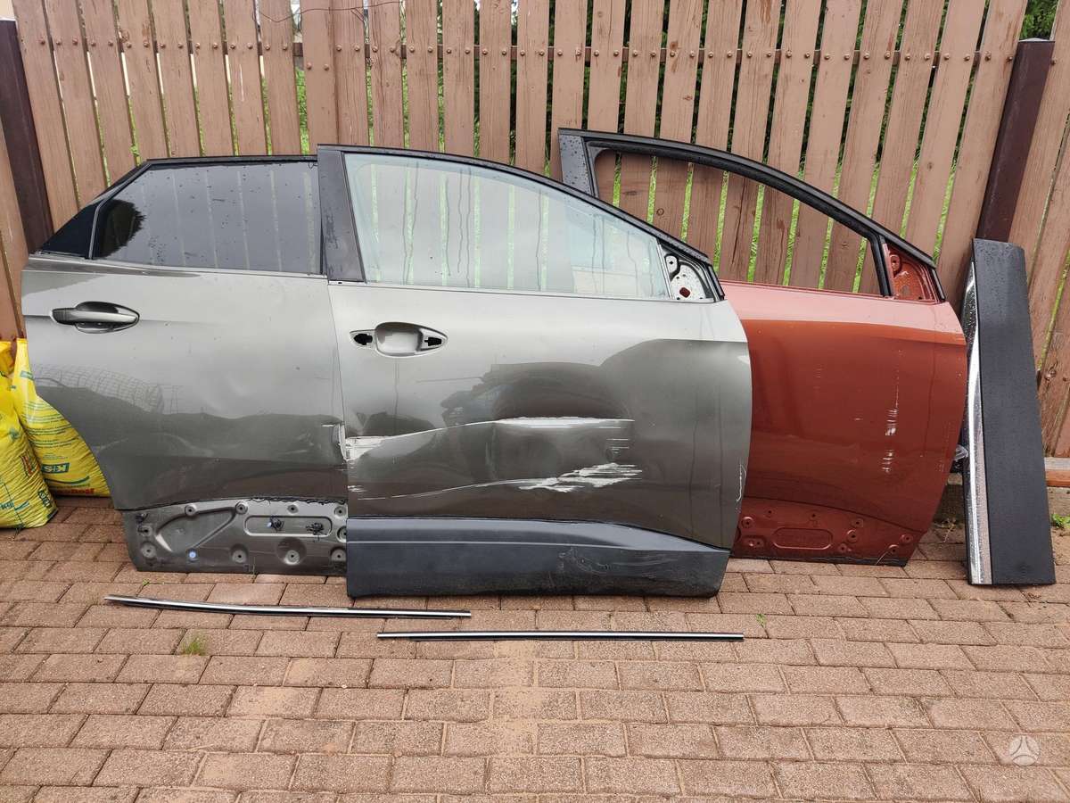 Peugeot 3008 двери