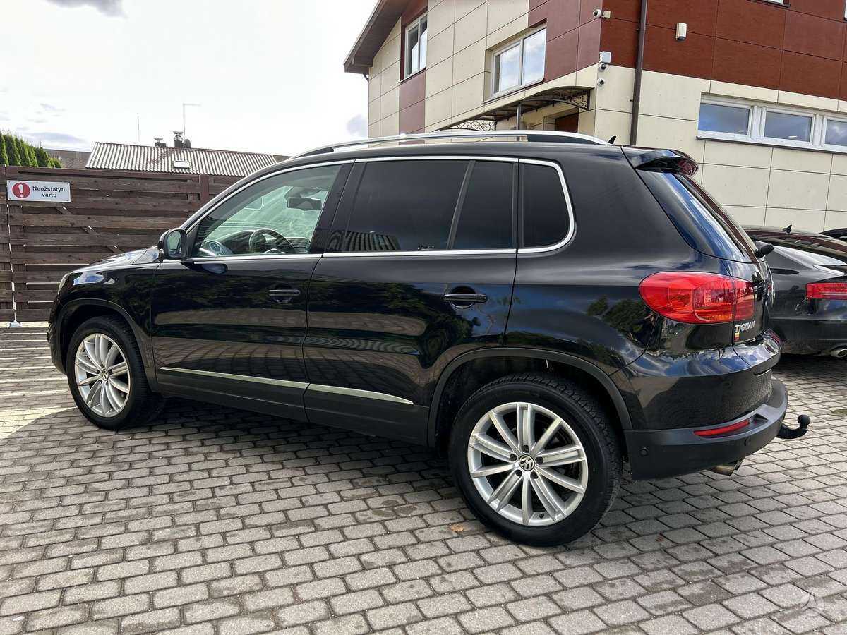 Volkswagen Tiguan - 11