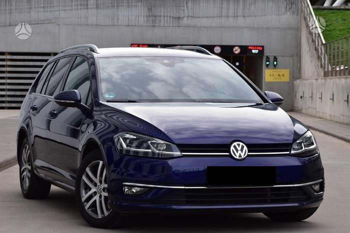 Volkswagen Golf - 1