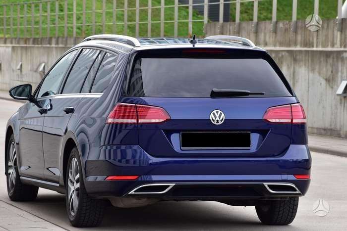 Volkswagen Golf - 6