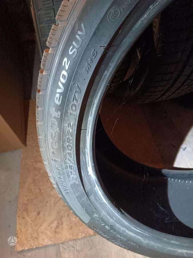 Hankook, зимние 275/40 R22
