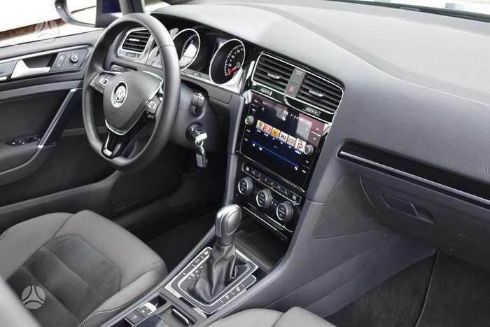 Volkswagen Golf - 9