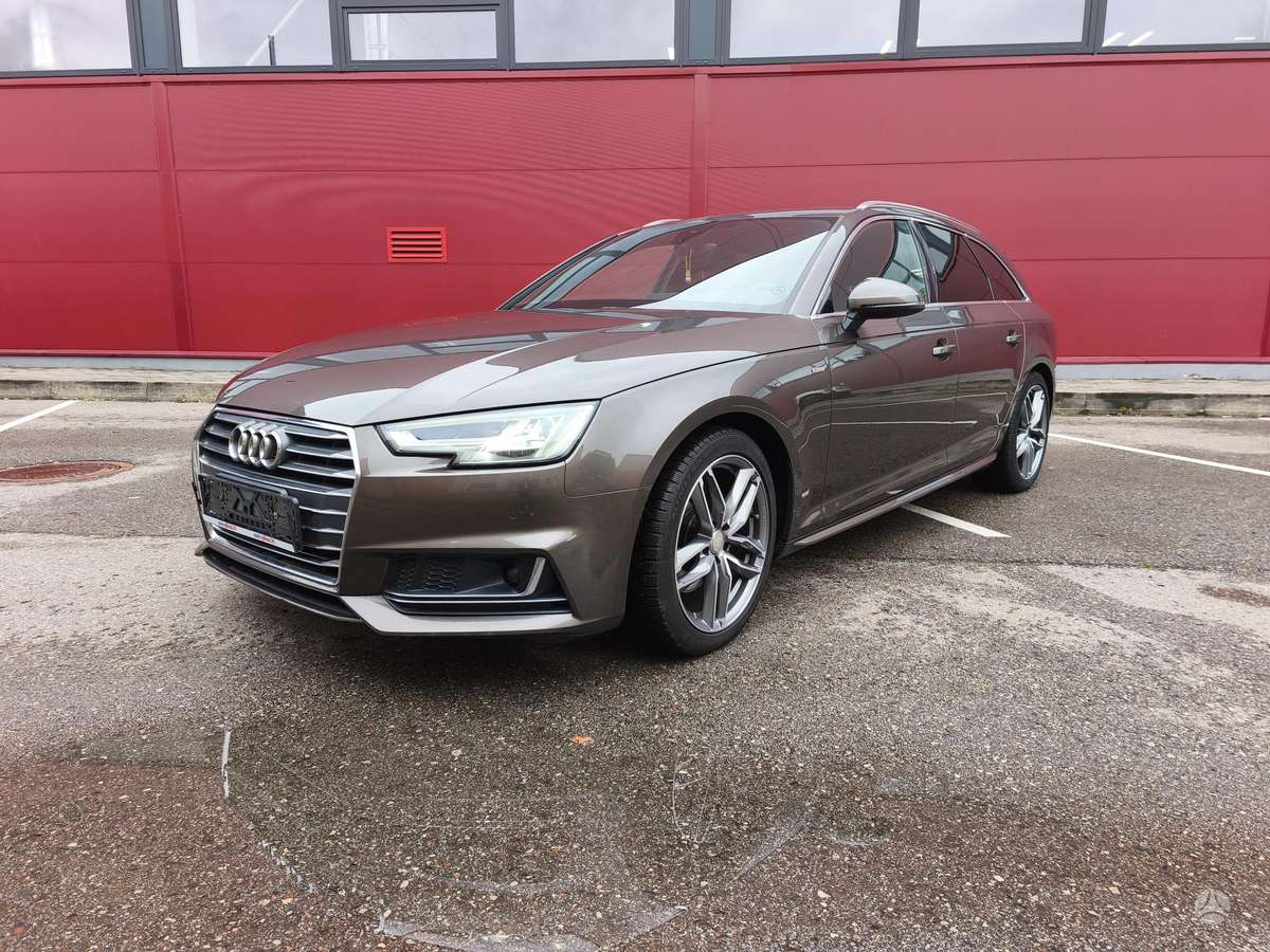Audi A4 - 1