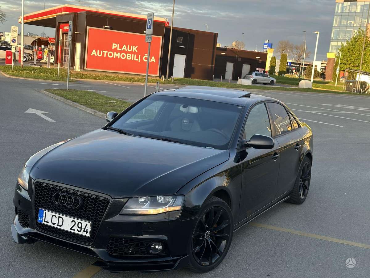 Audi A4, 2.0 l., Седан