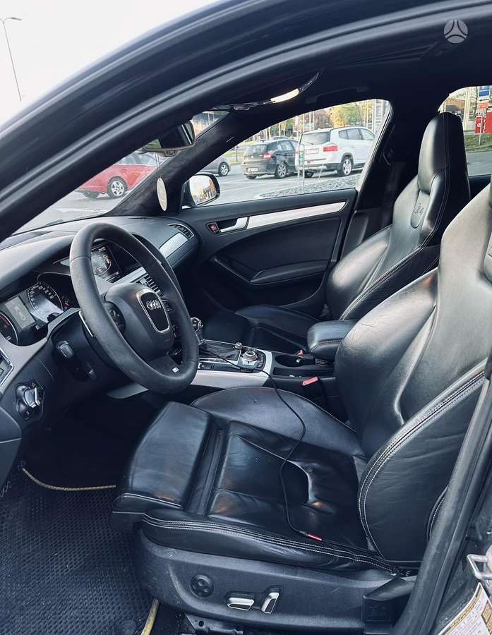 Audi A4 - 5