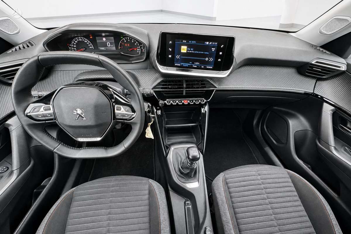 Peugeot 2008 - 6