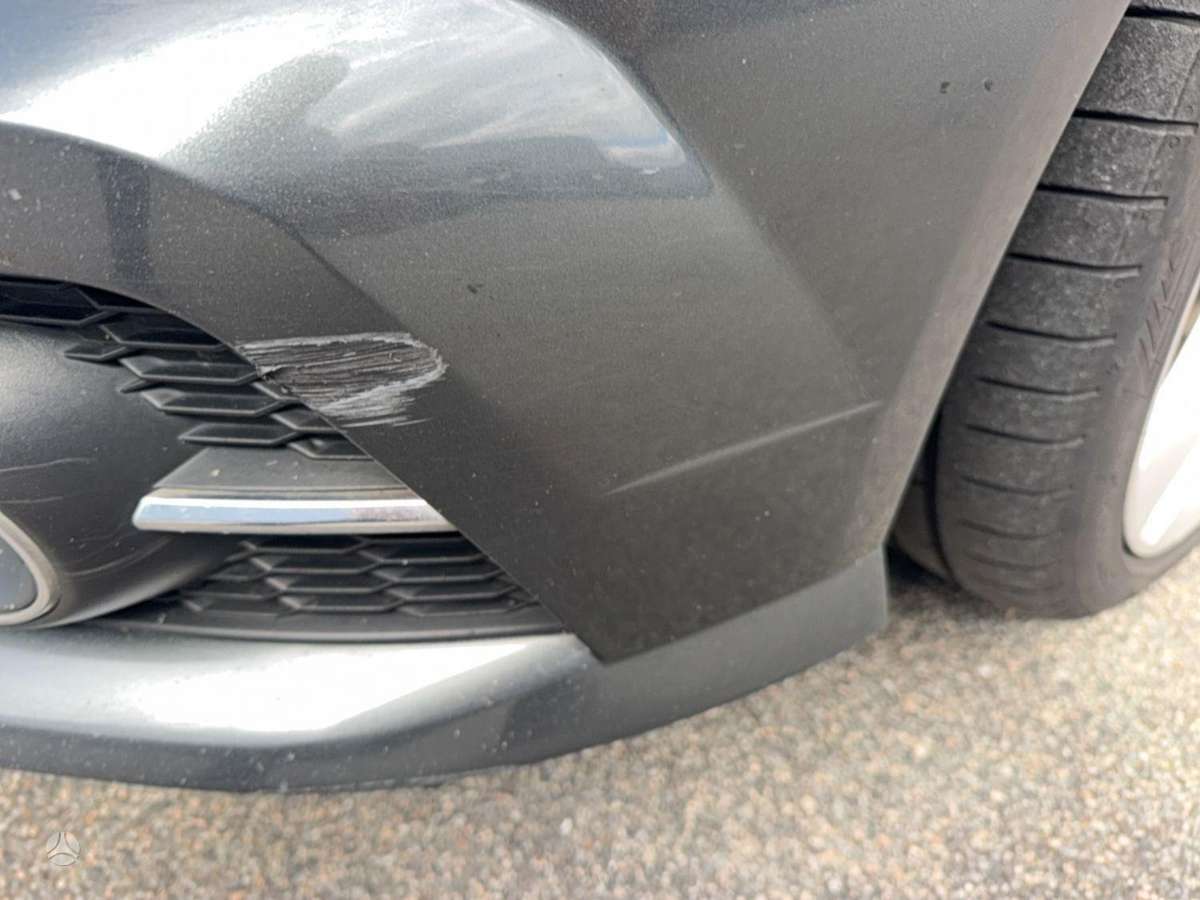 Audi A6 - 4
