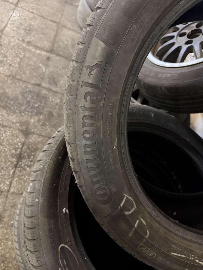 Continental, всесезонные 255/50 R20