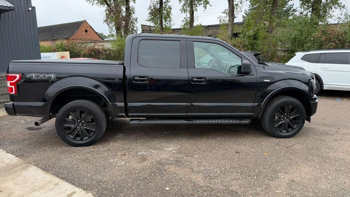 Ford F-150 - 8
