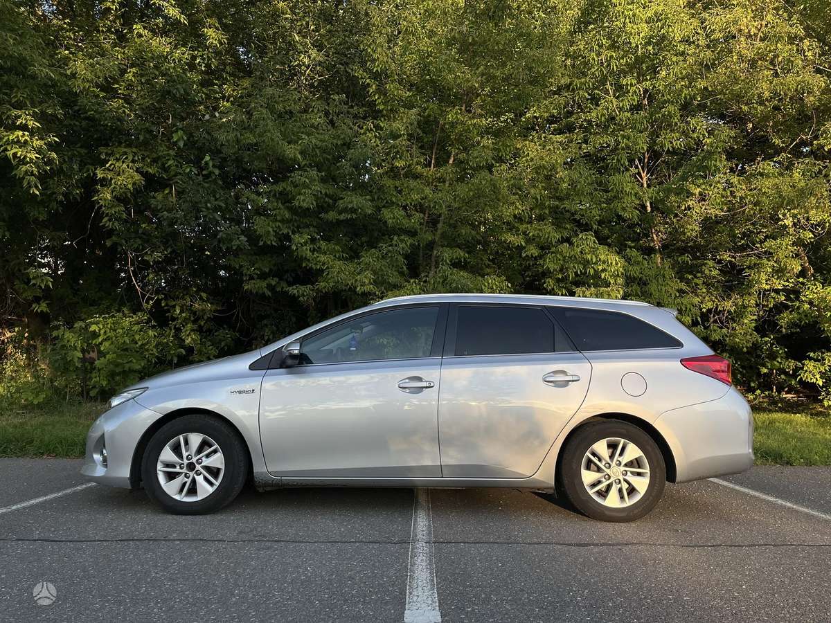 Toyota Auris - 1