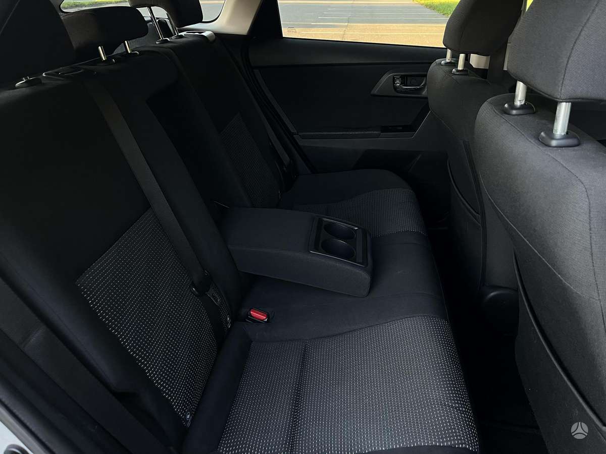 Toyota Auris - 10