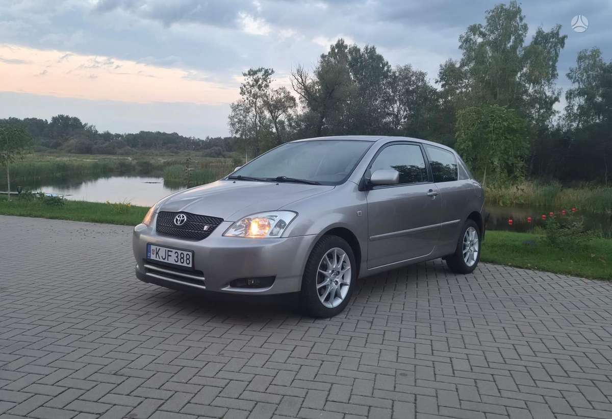 Toyota Corolla - 1