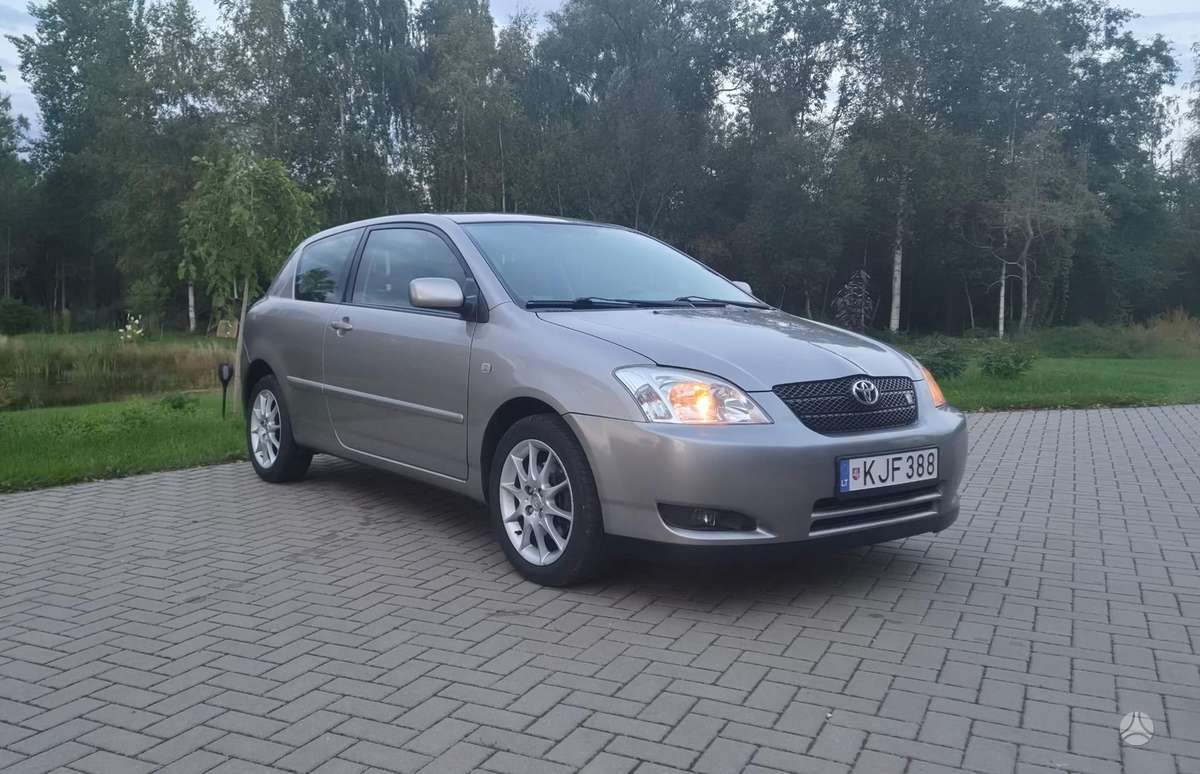 Toyota Corolla - 2