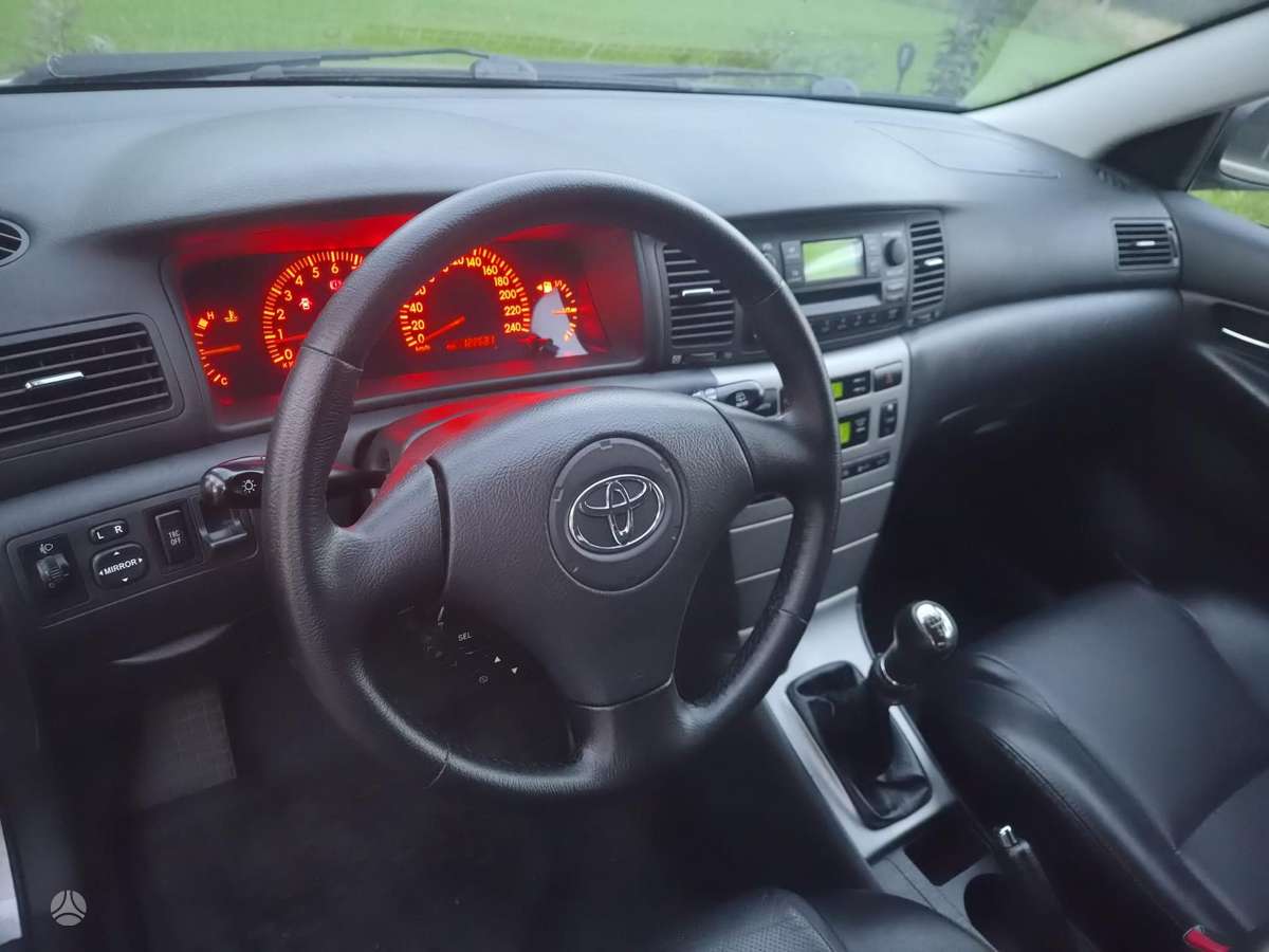 Toyota Corolla, 1.8 l., Хэтчбек